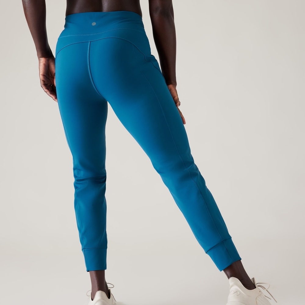 ATHLETA RAINIER MID RISE JOGGER - Picture 3 of 12